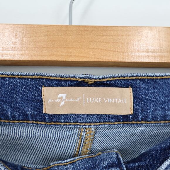 NWT 7 For All Mankind Luxe Vintage Raw Hem Denim Short Medium Wash Blue 32 - Picture 6 of 7